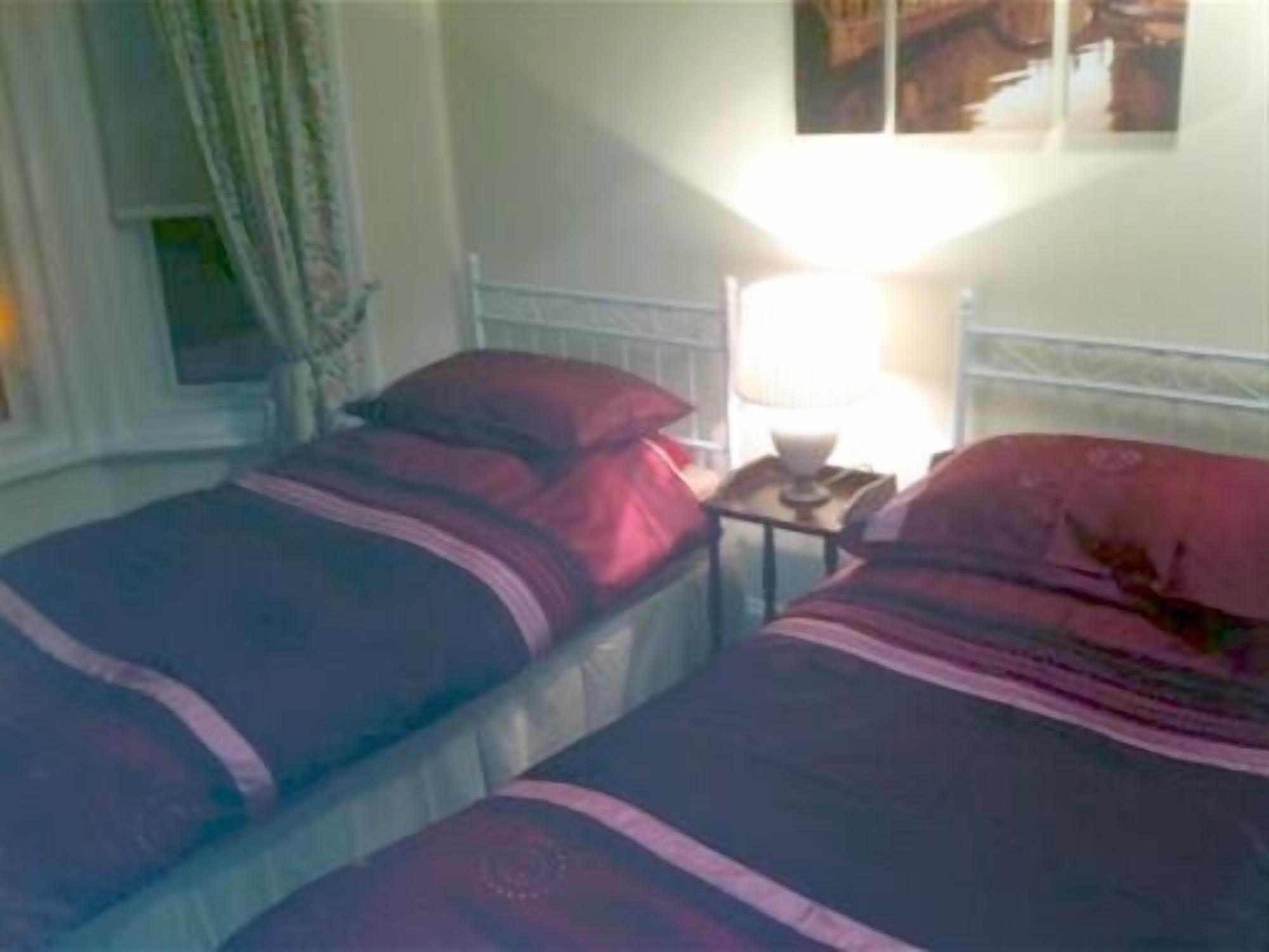 Highlands Hotel And Bar Hastings Extérieur photo