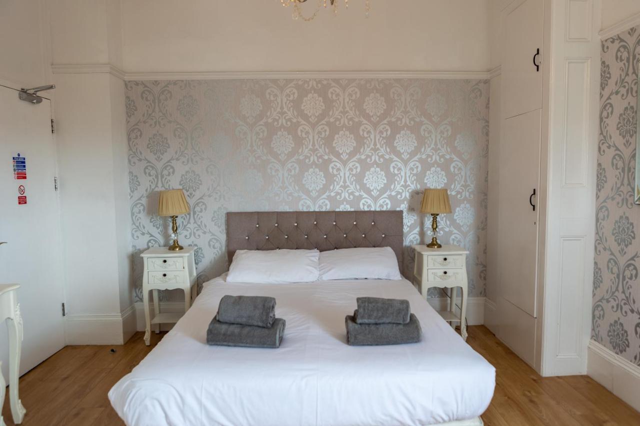 Highlands Hotel And Bar Hastings Extérieur photo